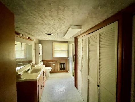 308 Connaheta Avenue Andrews NC 28901