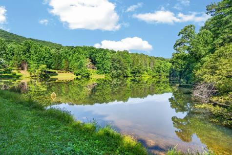 408 Mountain Creek Way Ellijay GA 30536