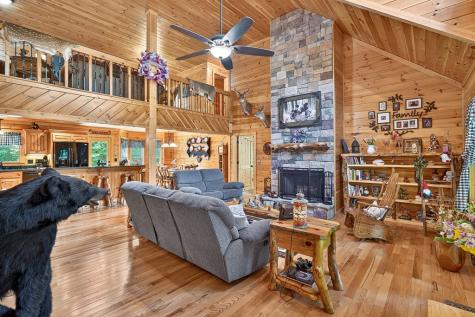 408 Mountain Creek Way Ellijay GA 30536