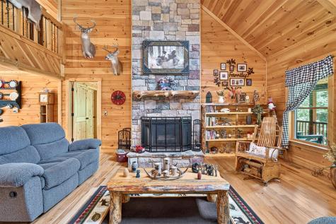 408 Mountain Creek Way Ellijay GA 30536