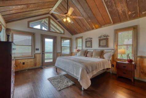 561 Deer Crest Road Blue Ridge GA 30513