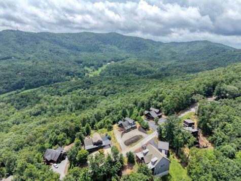 561 Deer Crest Road Blue Ridge GA 30513