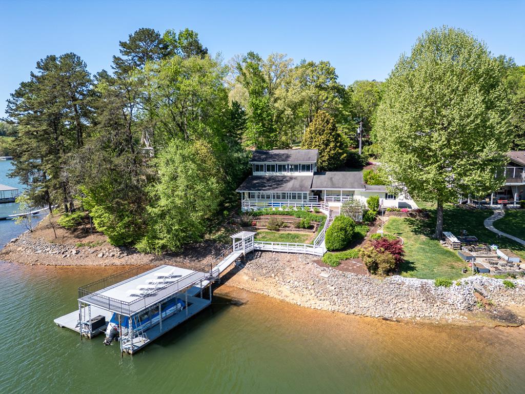 327 Chatuge Village Circle Hayesville NC 28904