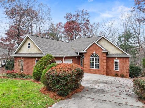 82 Thornwood Court Ellijay GA 30540