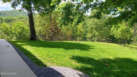 175 Pin Oak Ridge Murphy NC 28906