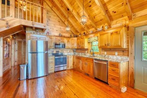 81 Grant Drive Brasstown NC 28902