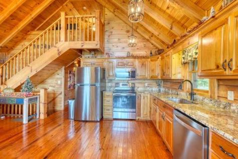 81 Grant Drive Brasstown NC 28902