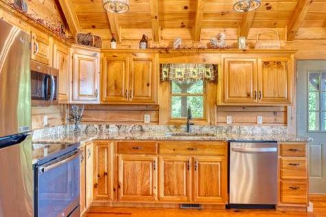 81 Grant Drive Brasstown NC 28902