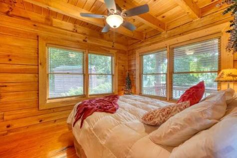 81 Grant Drive Brasstown NC 28902