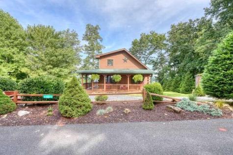 81 Grant Drive Brasstown NC 28902