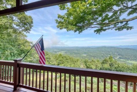 81 Grant Drive Brasstown NC 28902