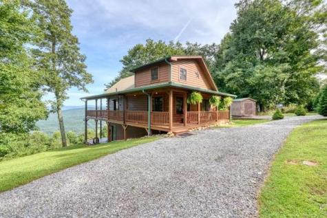 81 Grant Drive Brasstown NC 28902