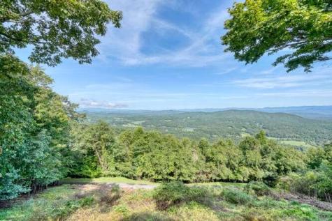 81 Grant Drive Brasstown NC 28902