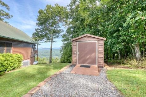 81 Grant Drive Brasstown NC 28902