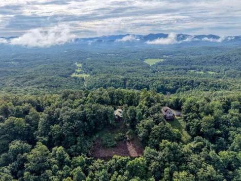 81 Grant Drive Brasstown NC 28902