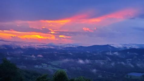 81 Grant Drive Brasstown NC 28902