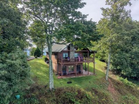 81 Grant Drive Brasstown NC 28902