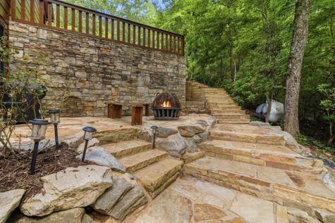 175 Leisure Drive Ellijay GA 30536