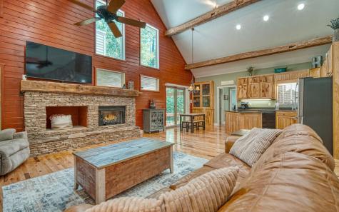 2511 Buck Run Hiawassee GA 30546
