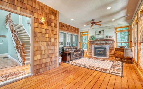2511 Buck Run Hiawassee GA 30546