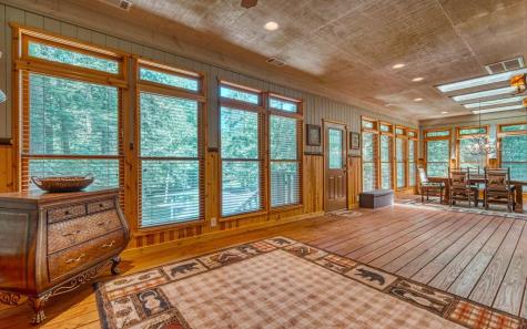2511 Buck Run Hiawassee GA 30546