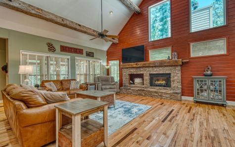 2511 Buck Run Hiawassee GA 30546