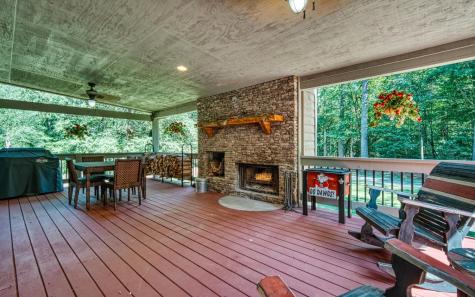 2511 Buck Run Hiawassee GA 30546