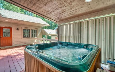 2511 Buck Run Hiawassee GA 30546