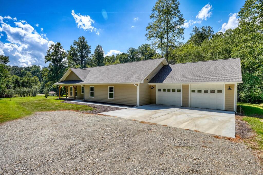 590 Pinebrook Drive Blairsville GA 30512