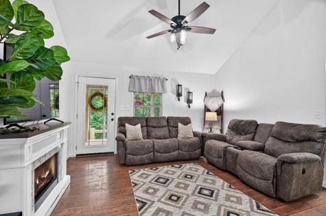 2113 Turniptown Road Ellijay GA 30536