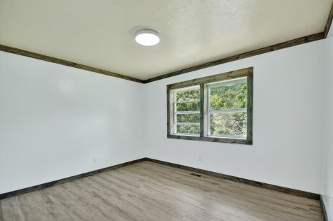 428 Kingtown Street Mccaysville GA 30555