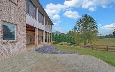 4196 Asheland Overlook Young Harris GA 30582