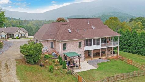 4196 Asheland Overlook Young Harris GA 30582