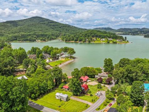 1685 Chatuge Shores Hiawassee GA 30546
