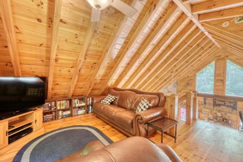 370 Lakepoint Drive Blairsville GA 30512