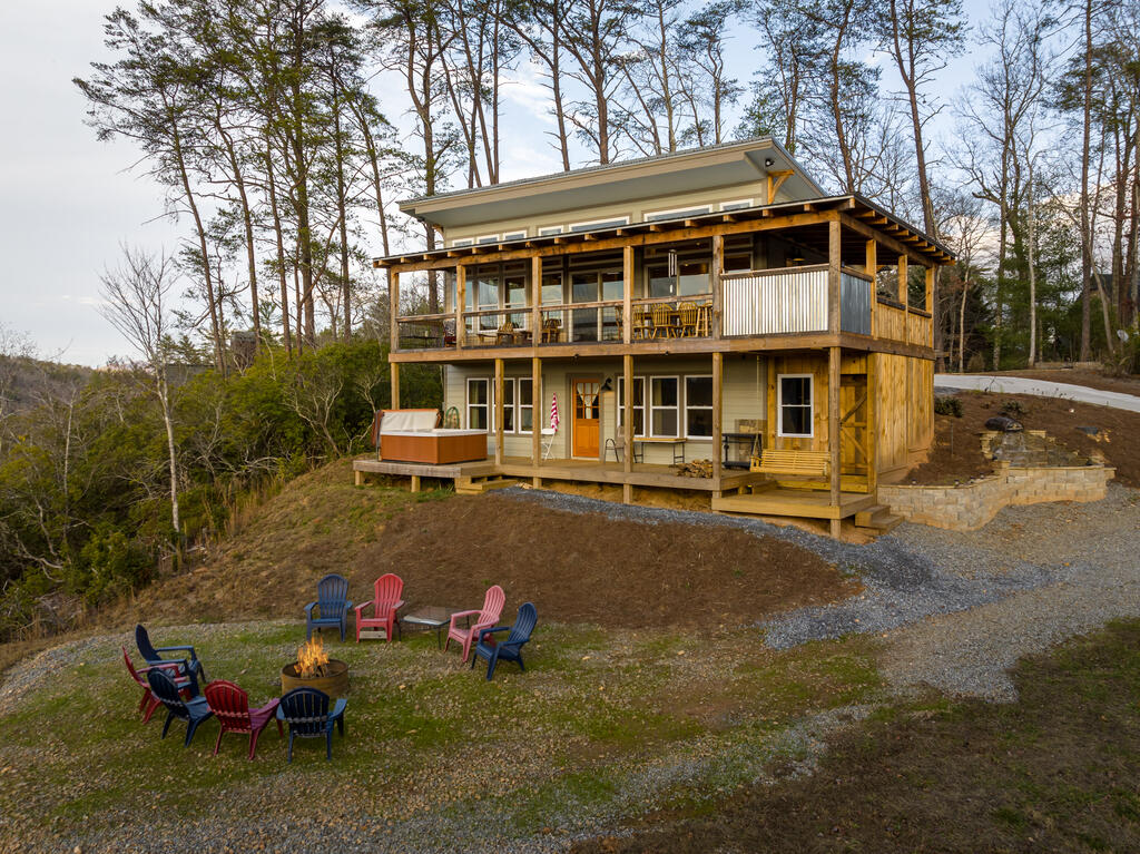 21 Riverview Circle Blue Ridge GA 30513