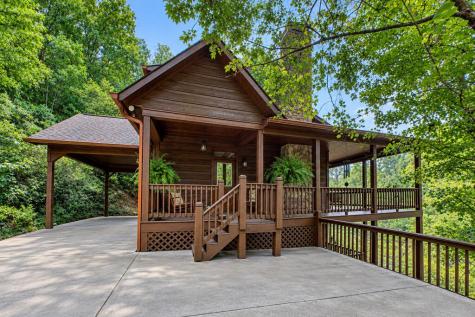 633 Riverfront Drive Ellijay GA 30536
