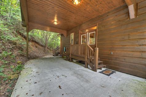 633 Riverfront Drive Ellijay GA 30536
