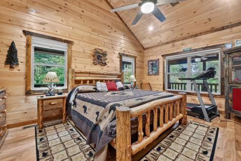 512 Star Creek Crossing Morganton GA 30560