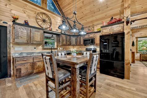 512 Star Creek Crossing Morganton GA 30560