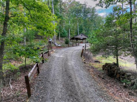 512 Star Creek Crossing Morganton GA 30560