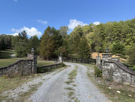 512 Star Creek Crossing Morganton GA 30560