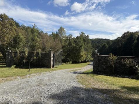 512 Star Creek Crossing Morganton GA 30560
