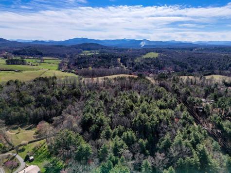 44 Whisper Cove Blairsville GA 30512