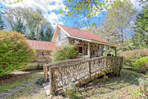 1064 Muskrat Creek Road Hayesville NC 28904