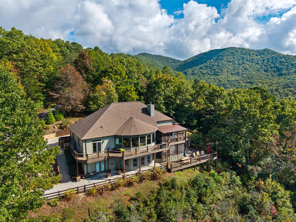 2602 The Ridges Hiawassee GA 30546