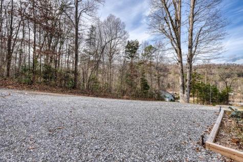 85 Wounded Knee Lane Hayesville NC 28904