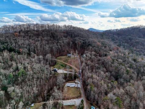 85 Wounded Knee Lane Hayesville NC 28904