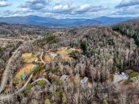 85 Wounded Knee Lane Hayesville NC 28904