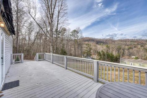 85 Wounded Knee Lane Hayesville NC 28904